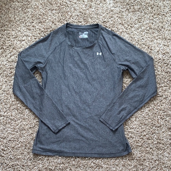 Under Armour Tops - Under Armour Women's Dark Gray Heather Long Sleeve HeatGear Crew Performance Tee